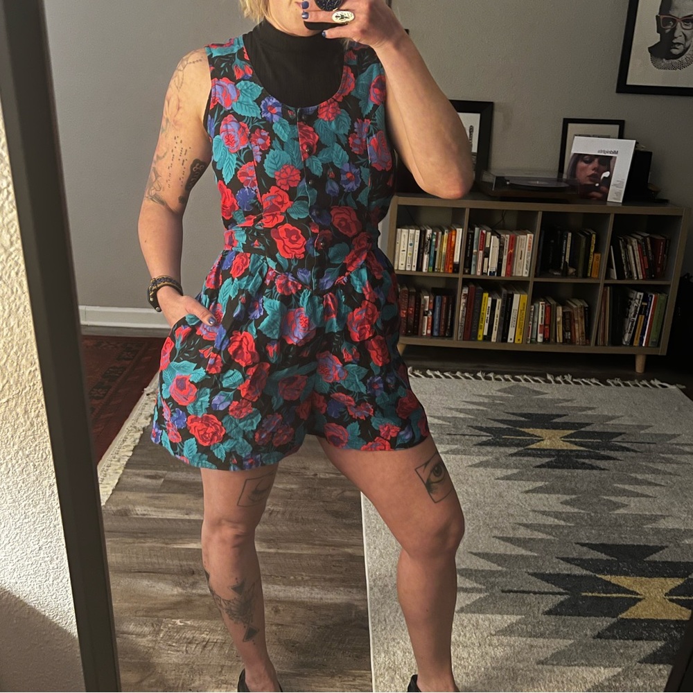 Floral VTG jumper